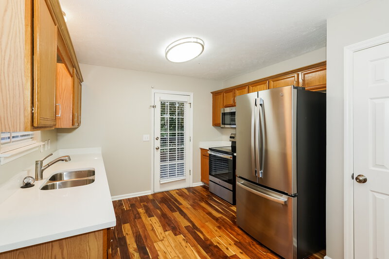 2,530/Mo, 452 Cedar Park Cir La Vergne, TN 37086 Kitchen View