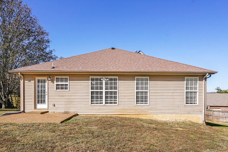 2,225/Mo, 1304 Saddle Horn Mount Juliet, TN 37122 Rear View
