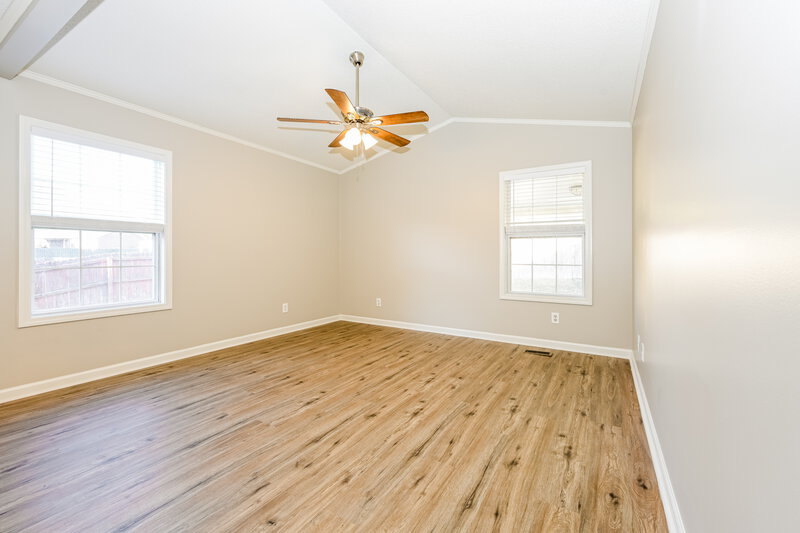 2,475/Mo, 1633 Comanche Run Madison, TN 37115 Main Bedroom View