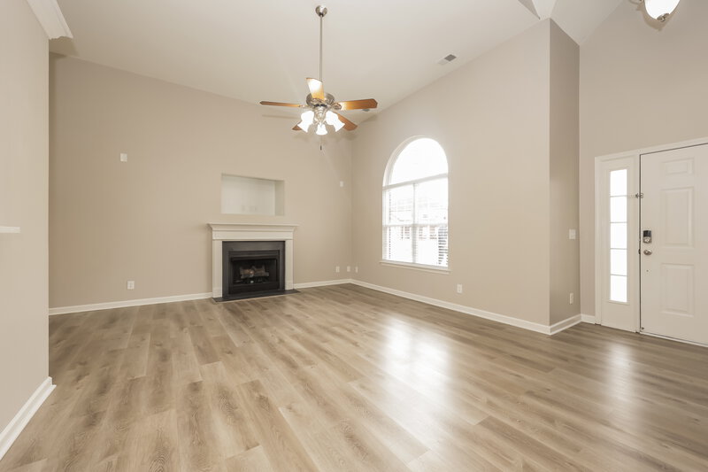 2,060/Mo, 1500 Saddle Vw Mount Juliet, TN 37122 Living Room View