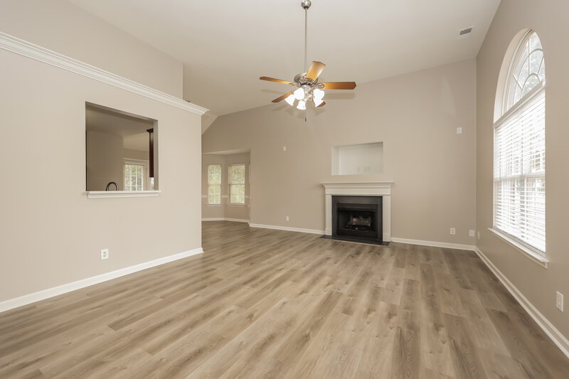 2,060/Mo, 1500 Saddle Vw Mount Juliet, TN 37122 Living Room View 2