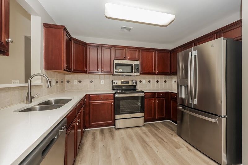 2,060/Mo, 1500 Saddle Vw Mount Juliet, TN 37122 Kitchen View