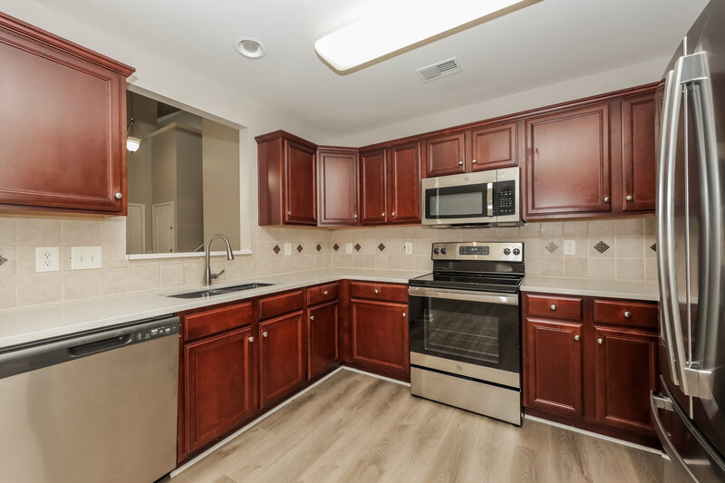 2,060/Mo, 1500 Saddle Vw Mount Juliet, TN 37122 Kitchen View 2