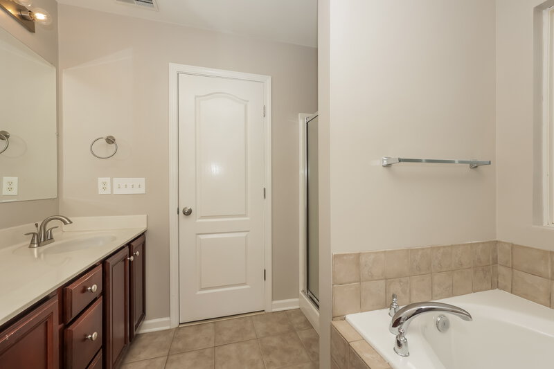 2,060/Mo, 1500 Saddle Vw Mount Juliet, TN 37122 Main Bathroom View 2