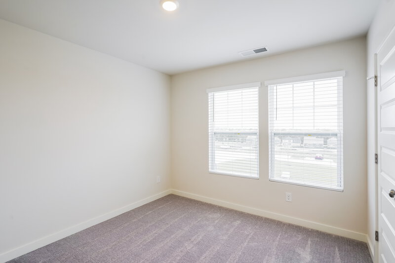 2,905/Mo, 607 Snap Dragon Ln Hendersonville, TN 37075 Bedroom View 2