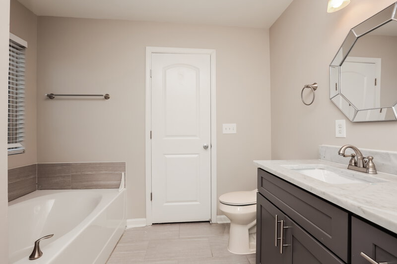 3,360/Mo, 1002 Chisolm Trl Goodlettsville, TN 37072 Bathroom View