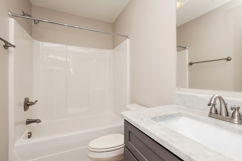 3,360/Mo, 1002 Chisolm Trl Goodlettsville, TN 37072 Bathroom View 2