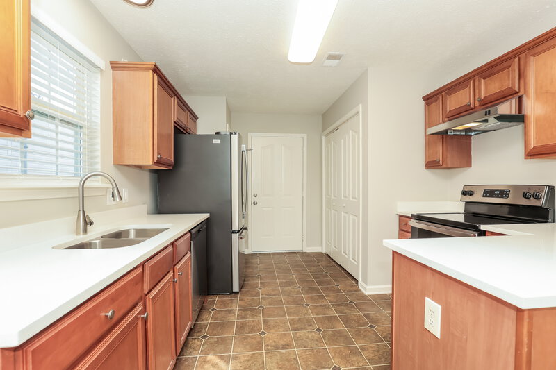 2,105/Mo, 7208 Legacy Dr Antioch, TN 37013 Kitchen View