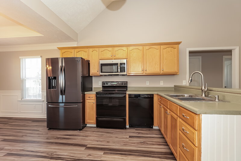 2,060/Mo, 5030 Betsy Ann Ave Murfreesboro, TN 37129 Kitchen View