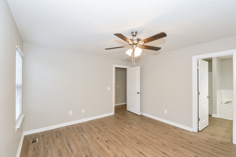 2,250/Mo, 3338 Meadowhill Dr Murfreesboro, TN 37130 Main Bedroom View 2