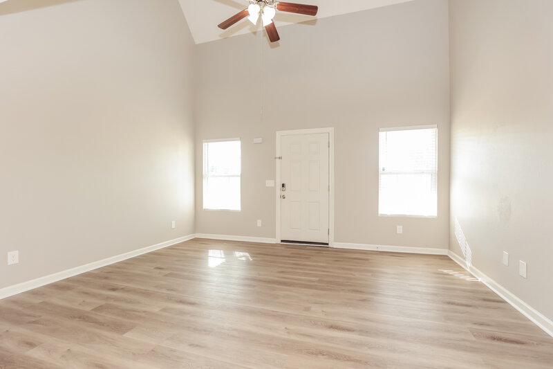 2,050/Mo, 1552 Passage Dr Murfreesboro, TN 37130 Living Room View