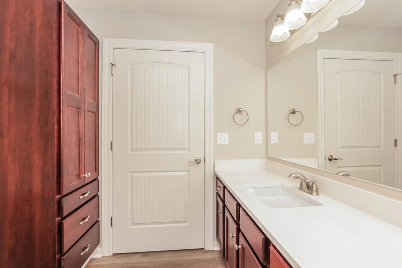 2,050/Mo, 1552 Passage Dr Murfreesboro, TN 37130 Main Bathroom View 2