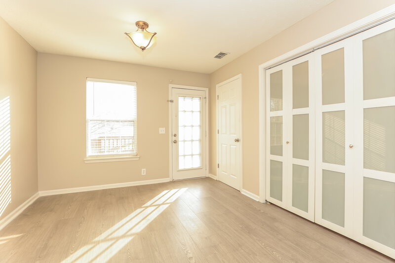 1,810/Mo, 907 Tom Hailey Blvd La Vergne, TN 37086 Dining Room View
