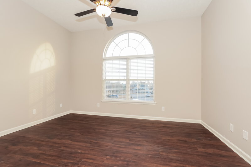 1,985/Mo, 3212 Cloudfalls Trce Antioch, TN 37013 Main Bedroom View