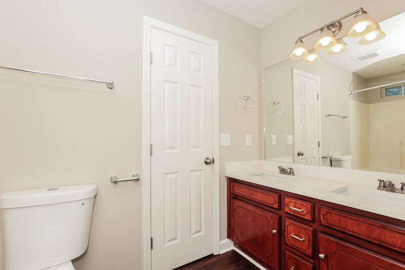 1,985/Mo, 3212 Cloudfalls Trce Antioch, TN 37013 Main Bathroom View 2