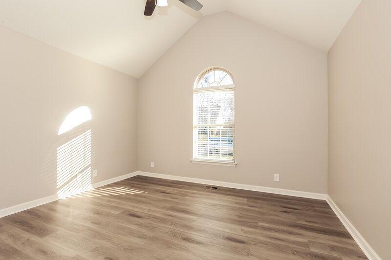 2,150/Mo, 1918 Pecan Ridge Dr Murfreesboro, TN 37128 Main Bedroom View 2