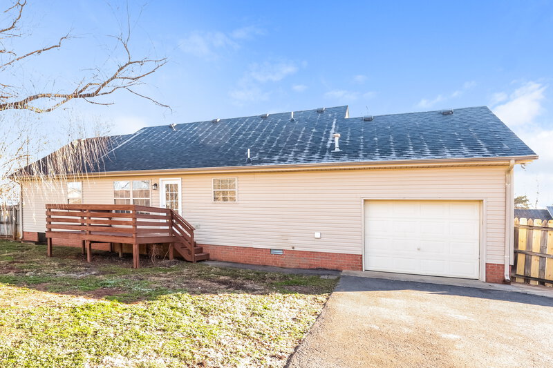 2,150/Mo, 1918 Pecan Ridge Dr Murfreesboro, TN 37128 Rear View