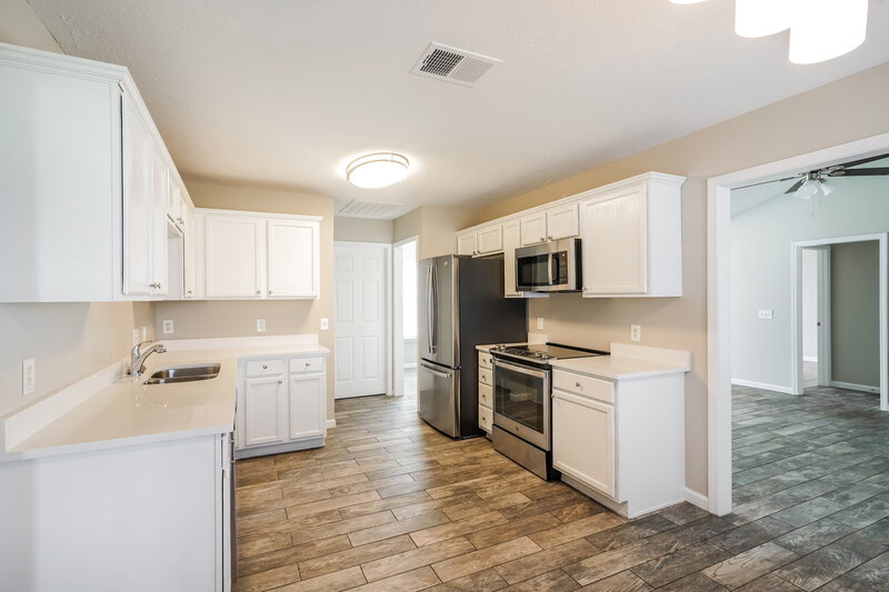 3,010/Mo, 1312 S Hampton Ct Antioch, TN 37013 Kitchen View 3