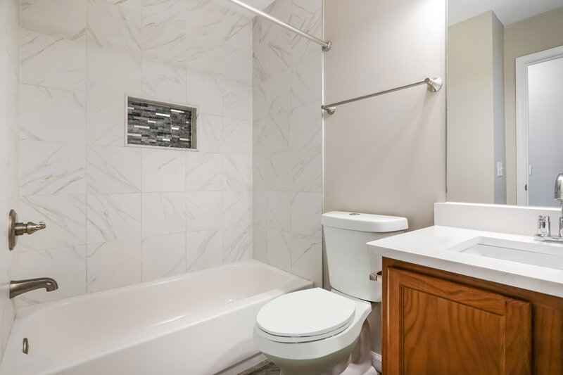 3,010/Mo, 1312 S Hampton Ct Antioch, TN 37013 Bathroom View