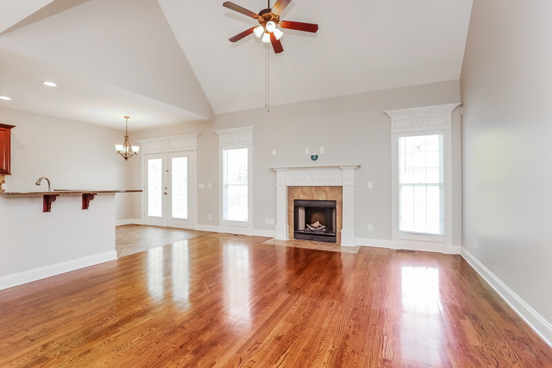 2,505/Mo, 3032 Community Cir Murfreesboro, TN 37128 Living Room View