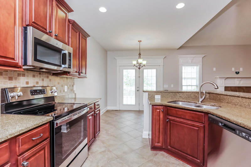 2,505/Mo, 3032 Community Cir Murfreesboro, TN 37128 Kitchen View