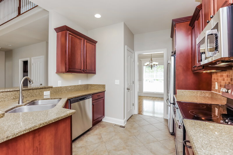 2,505/Mo, 3032 Community Cir Murfreesboro, TN 37128 Kitchen View 2
