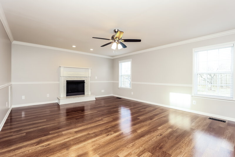 2,535/Mo, 607 Glenties Dr Smyrna, TN 37167 Living Room View 2