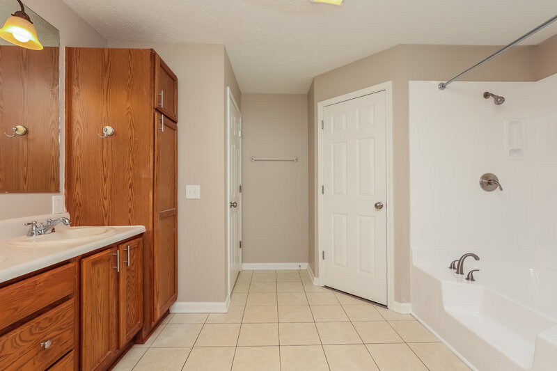 2,110/Mo, 2306 Leighton Way Spring Hill, TN 37174 Main Bathroom View 2