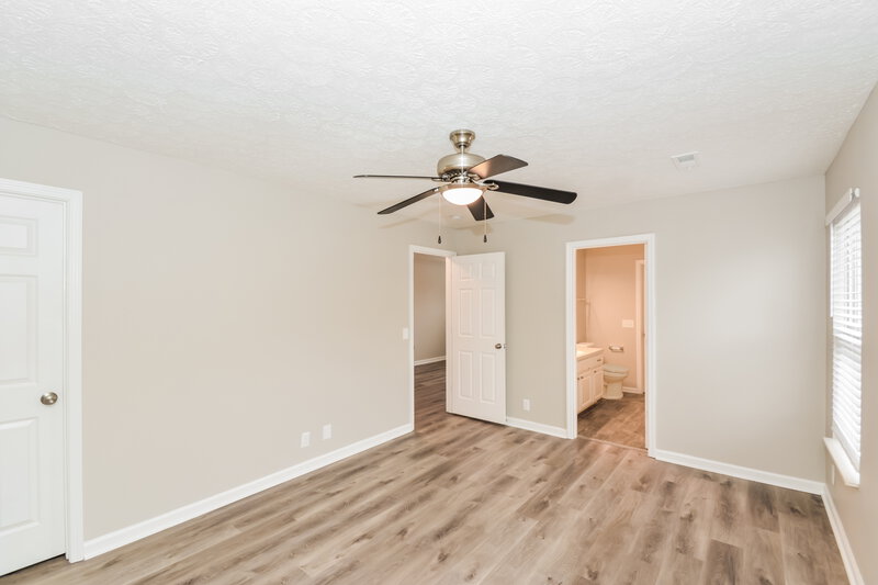 2,650/Mo, 3612 Crossbrooke Dr Nashville, TN 37221 Main Bedroom View 2