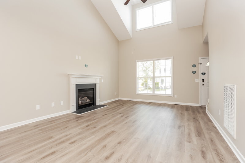 2,395/Mo, 100 Oak Meadow Ct Hendersonville, TN 37075 Living Room View