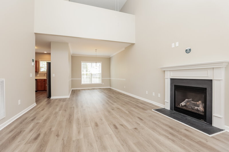 2,395/Mo, 100 Oak Meadow Ct Hendersonville, TN 37075 Living Room View 2