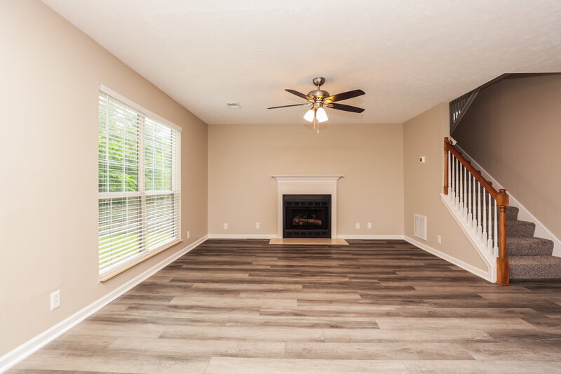 2,400/Mo, 5701 Chestnutwood Trl Hermitage, TN 37076 Living Room View
