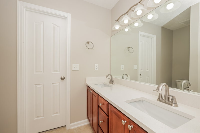 2,195/Mo, 1966 Odessa Ave Murfreesboro, TN 37128 Main Bathroom View 2
