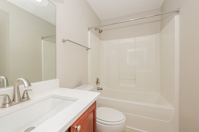 2,195/Mo, 1966 Odessa Ave Murfreesboro, TN 37128 Bathroom View