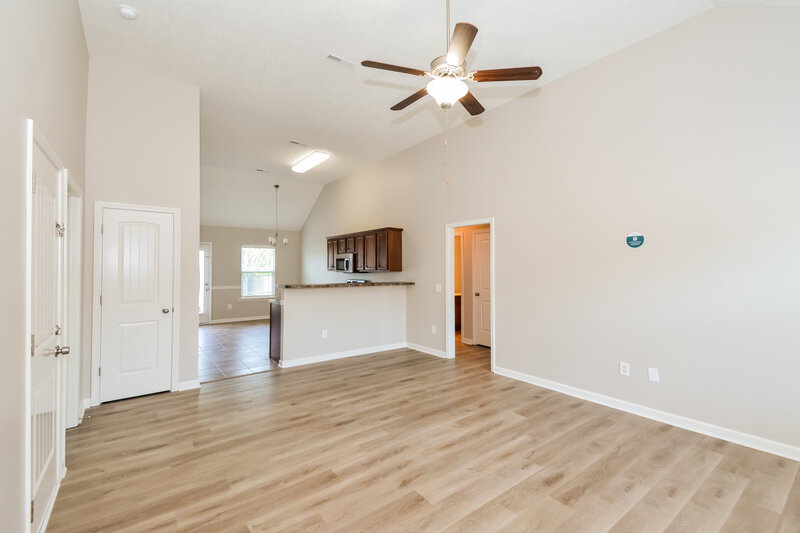 2,045/Mo, 2784 Windwalker Ct Murfreesboro, TN 37128 Living Room View