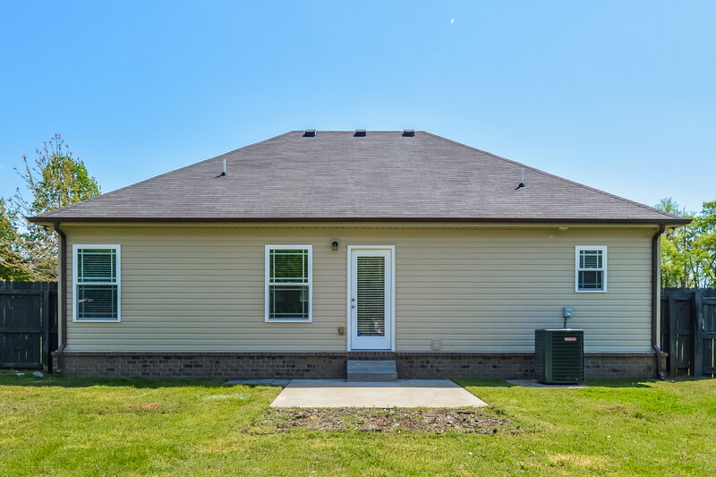 2,045/Mo, 2784 Windwalker Ct Murfreesboro, TN 37128 Rear View