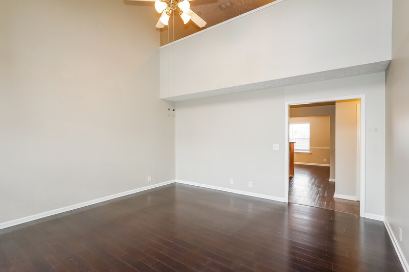 2,165/Mo, 109 Tulip Grove Pt Hermitage, TN 37076 Living Room View 2