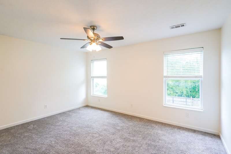2,550/Mo, 4565 Hawthorn Dr Nashville, TN 37214 Main Bedroom View 2