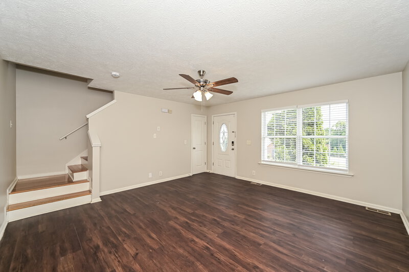 2,295/Mo, 412 Elegance Way Hermitage, TN 37076 Living Room View 2