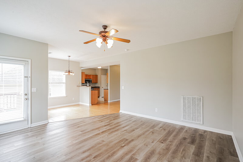 2,165/Mo, 7424 Maggie Dr Antioch, TN 37013 Living Room View