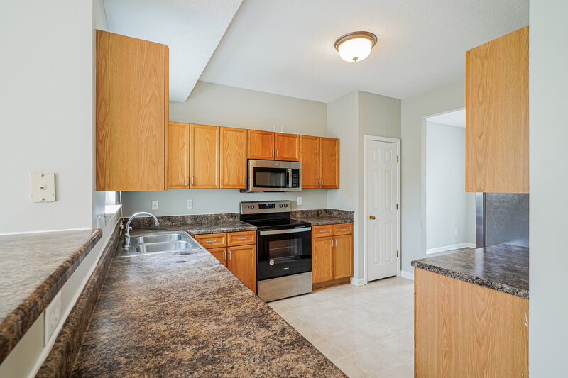 2,165/Mo, 7424 Maggie Dr Antioch, TN 37013 Kitchen View