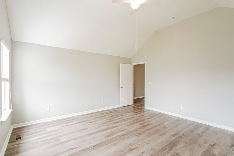 2,165/Mo, 7424 Maggie Dr Antioch, TN 37013 Bonus Room View 2