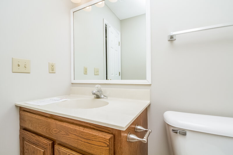 2,555/Mo, 300 Stafford Ct Smyrna, TN 37167 Bathroomlarge View 2