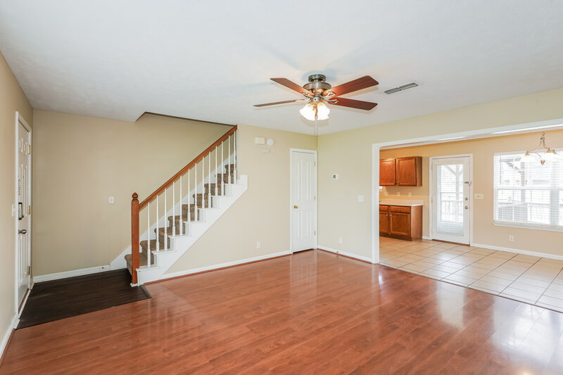 2,140/Mo, 1423 Pagosa Ct Murfreesboro, TN 37130 Living Room View 2