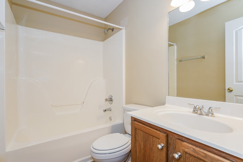 2,140/Mo, 1423 Pagosa Ct Murfreesboro, TN 37130 Bathroom View