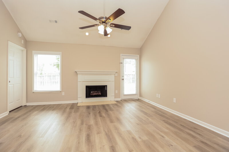 2,360/Mo, 3012 Deer Trail Dr Spring Hill, TN 37174 Living Room View 2