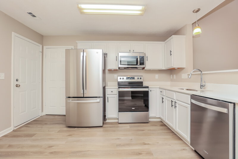 2,360/Mo, 3012 Deer Trail Dr Spring Hill, TN 37174 Kitchen View