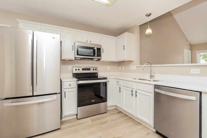 2,360/Mo, 3012 Deer Trail Dr Spring Hill, TN 37174 Kitchen View 2