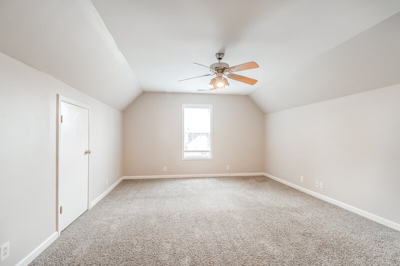 2,800/Mo, 2137 Aberdeen Cir Murfreesboro, TN 37130 Main Bedroom View