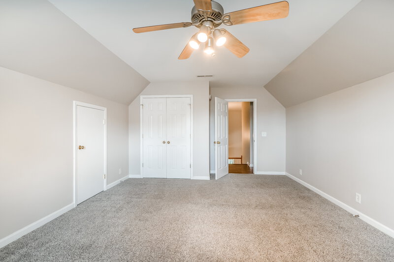 2,800/Mo, 2137 Aberdeen Cir Murfreesboro, TN 37130 Main Bedroom View 2